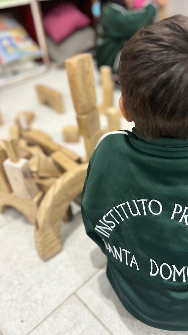 Niños participando en actividades de desarrollo integral